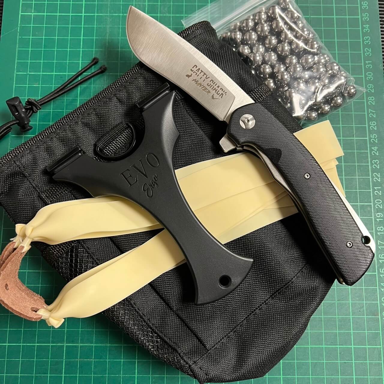 Blackjack EDC Slingshot & Knife Kit Catty Shack